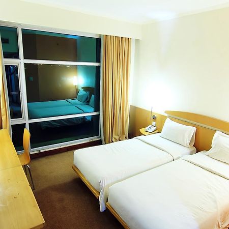 Grand Suka Hotel Pekanbaru Exterior foto