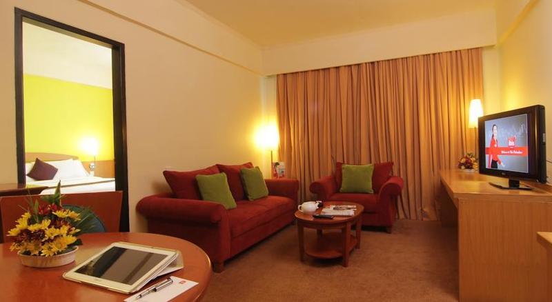 Grand Suka Hotel Pekanbaru Exterior foto
