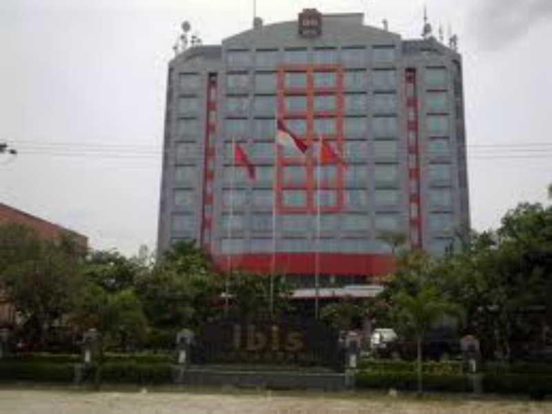 Grand Suka Hotel Pekanbaru Exterior foto