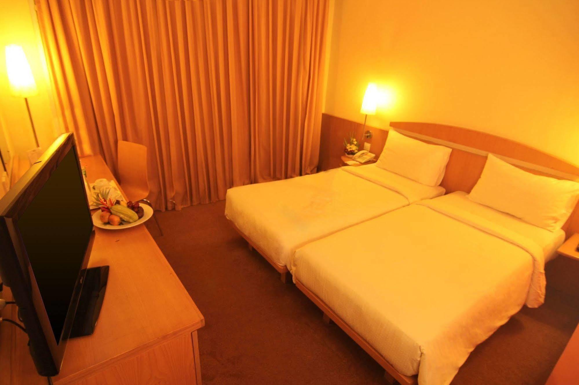 Grand Suka Hotel Pekanbaru Exterior foto